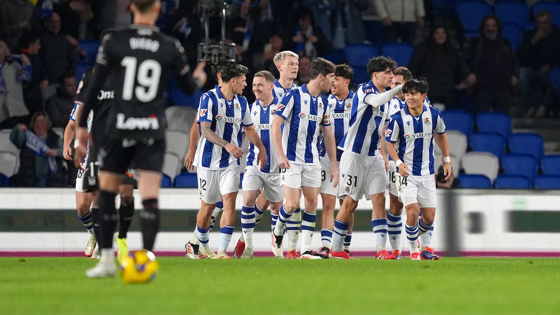 特别是在中 特别是在中